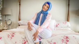 Hijab Hookup: Izzy Lush – Breaking The Rules